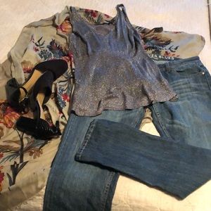 Super flattering sexy top!